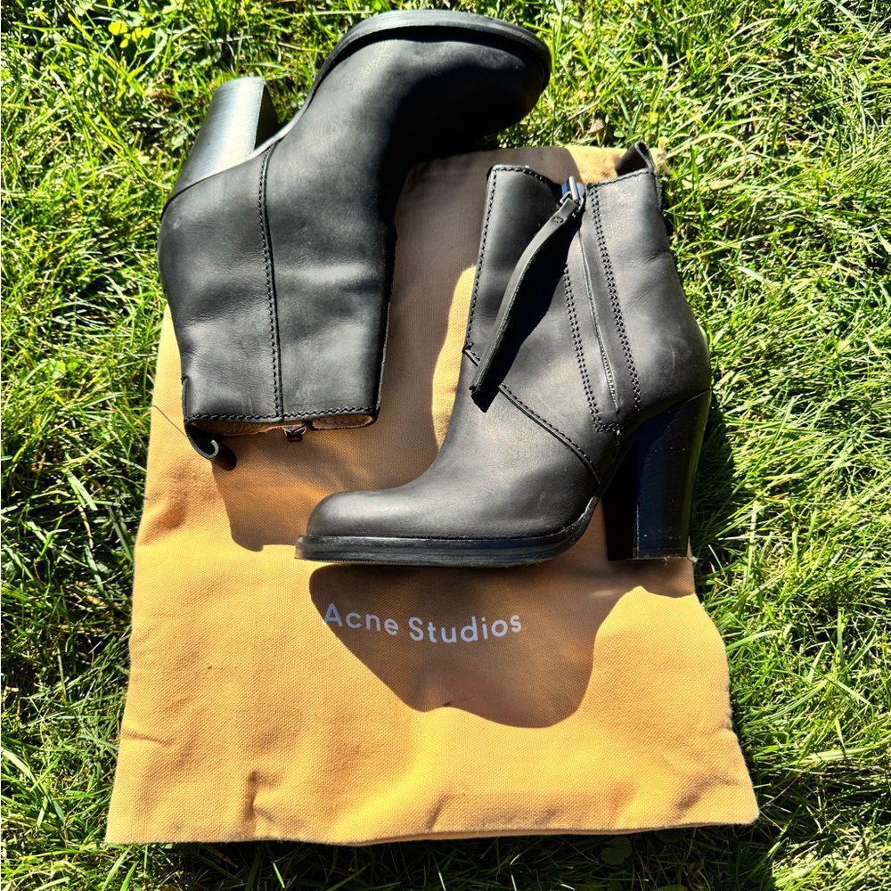 Acne Studios Black Leather Ankle Boots COLT/PISTOL